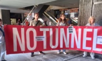 Manifestazione contro il tunnel Rapallo-Fontanabuona davanti al consiglio regionale
