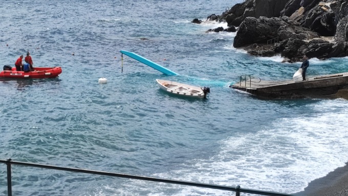 Gru in mare, divieto di balneazione a Zoagli