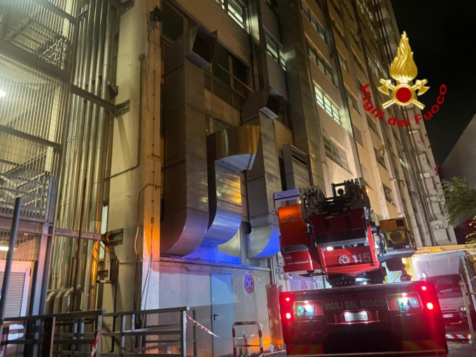 Spento incendio al San Martino, 42 pazienti spostati in altri reparti