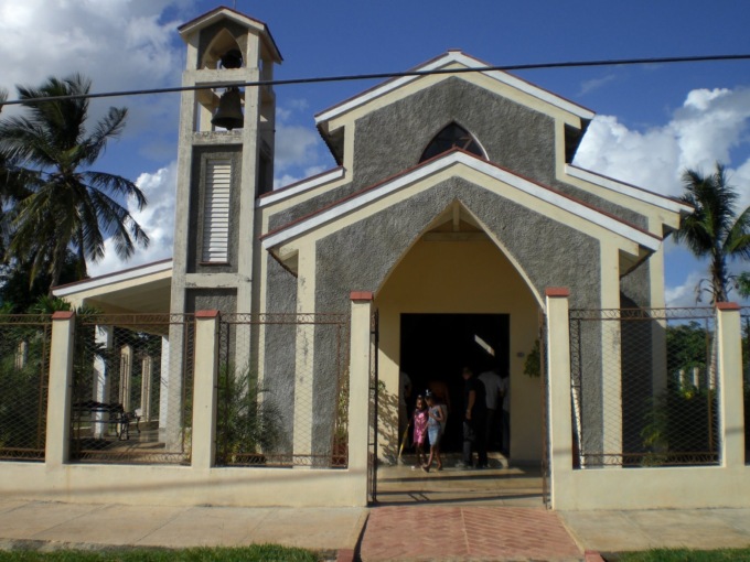 La visita dei Vescovi di Chiavari e Genova a Cuba