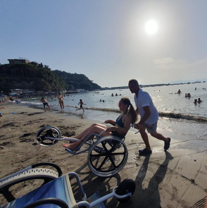 Sestri Levante, ripristinata la sesta spiaggia dedicata a persone con difficoltà motorie