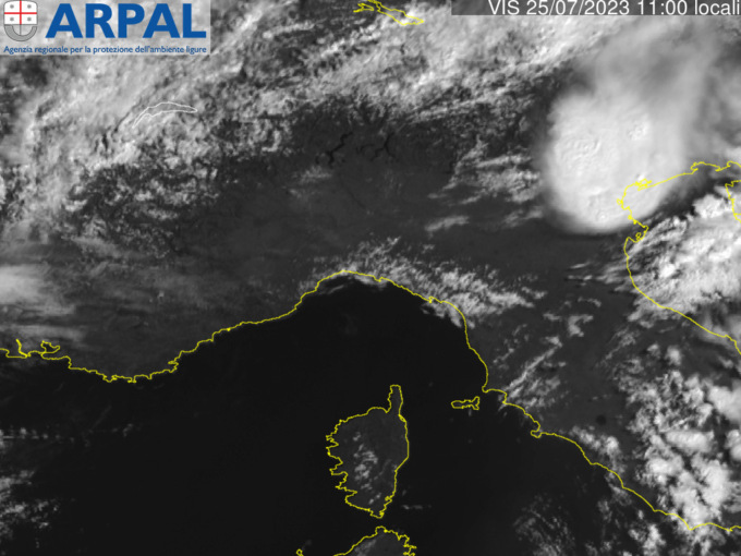 Confermata chiusura alle 14 di oggi, 25 luglio, dell’allerta gialla per temporali sulla Liguria