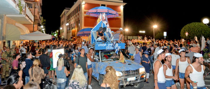 Tutto pronto per il Carnevale d’agosto a Chiavari
