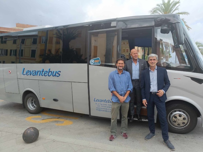 Sestri Levante, al via oggi il nuovo bus navetta circolare gratuito