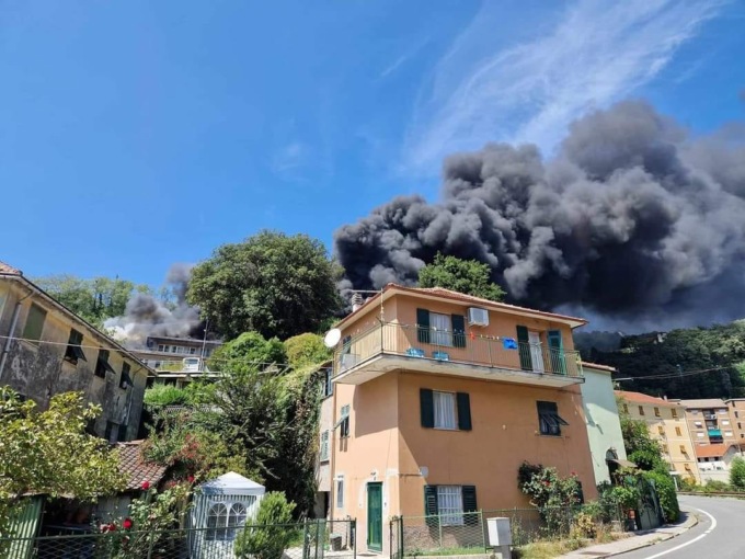 A fuoco la scuola di Mignanego