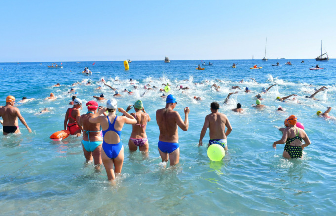 Kilometro Rivano, successo per la nuotata di Ferragosto