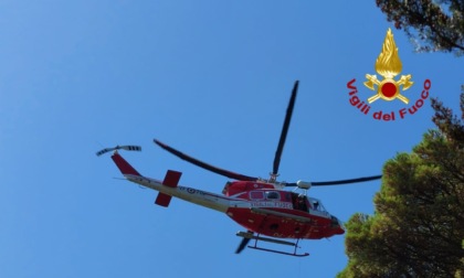 Accusa un malore a Giaiette: trasportato al San Martino con l'elicottero Drago