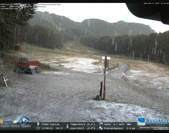 Grandinata in Val d’Aveto: temperature in calo nell’entroterra