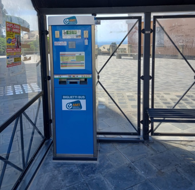 Inaugurata l’emettitrice AMT nel centro di Camogli