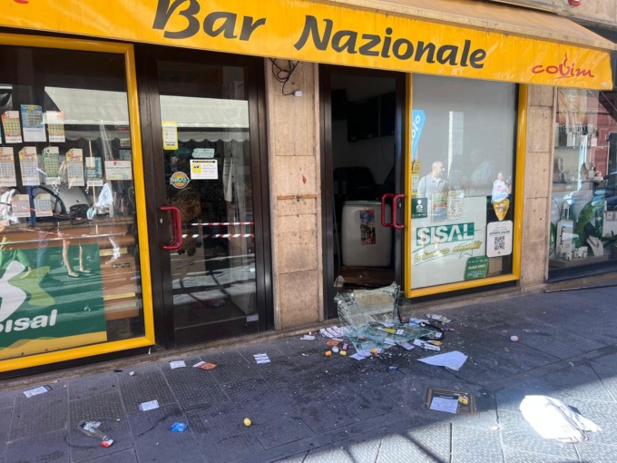 Furto con spaccata in un bar di Rapallo