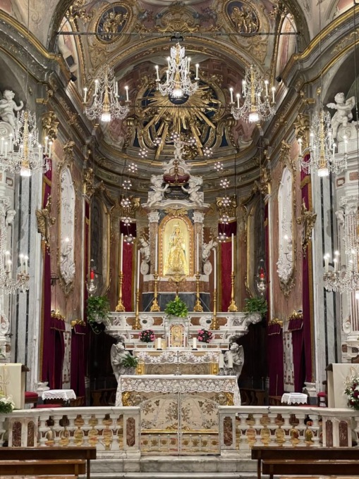 Sono state accese le luminarie in onore di Nostra Signora del Suffragio