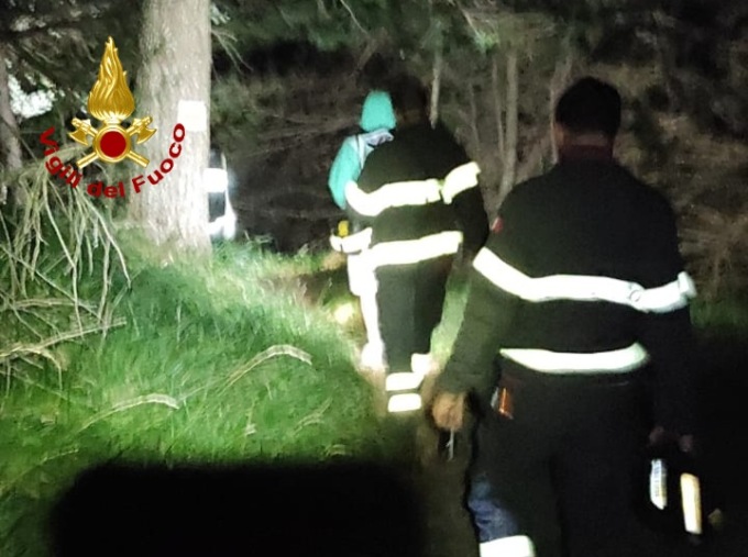 Colti dal buio smarriscono il sentiero, recuperati due escursionisti