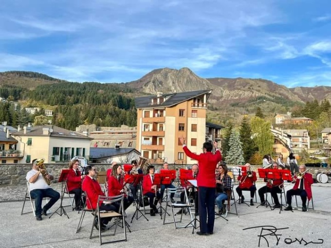 “Appennino in musica”, a Santo Stefano bande e cori nelle vie del paese
