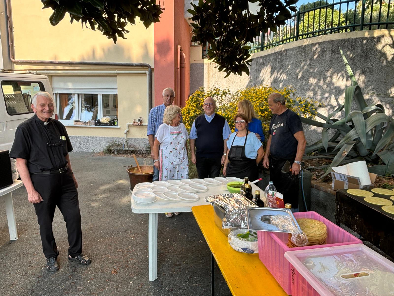 Festa senza fissa dimora villaggio ragazzo