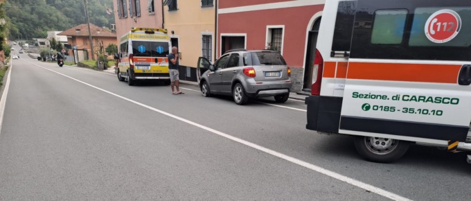 Incidente a Carasco, esplode la gomma di un’auto