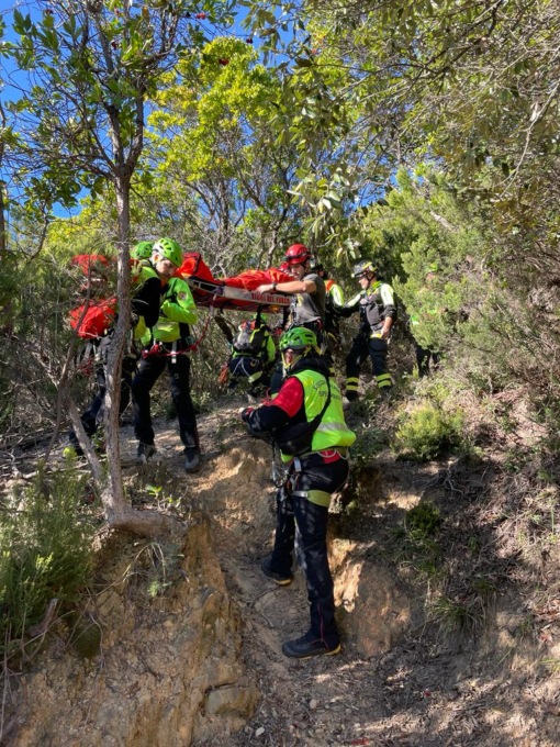 Escursionista si infortuna sulle alture del Bracco