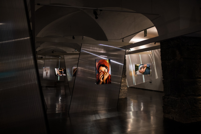 Children, oggi a Genova si apre la mostra di Steve Mc Curry