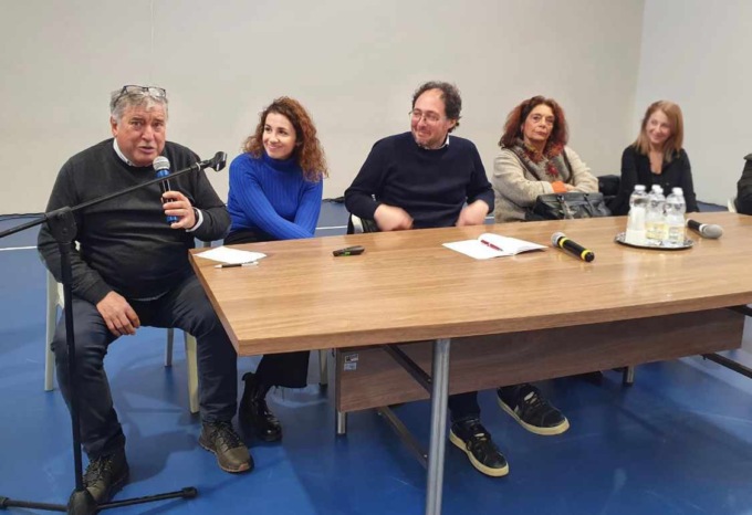 Scuola Descalzo, attività prenatalizia di educazione civica e solidarietà