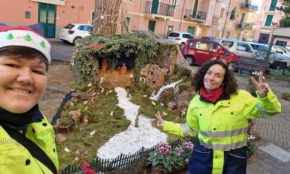 Gli auguri natalizi delle portalettere di Riva