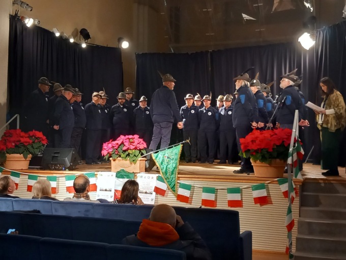 Chiavari, un vero successo per il concerto benefico del coro degli Alpini