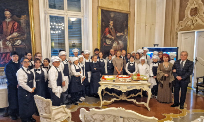 Lavagna, celebrato il Centenario della Divina con la torta offerta dall'Accademia del Turismo