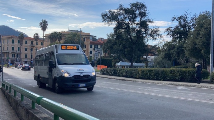 Da lunedì 15 gennaio cambiano gli orari di alcune linee Amt