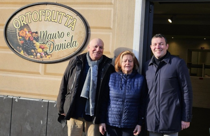 “Ortofrutta Mauro e Daniela”, dopo 40 anni l’attività cambia gestione