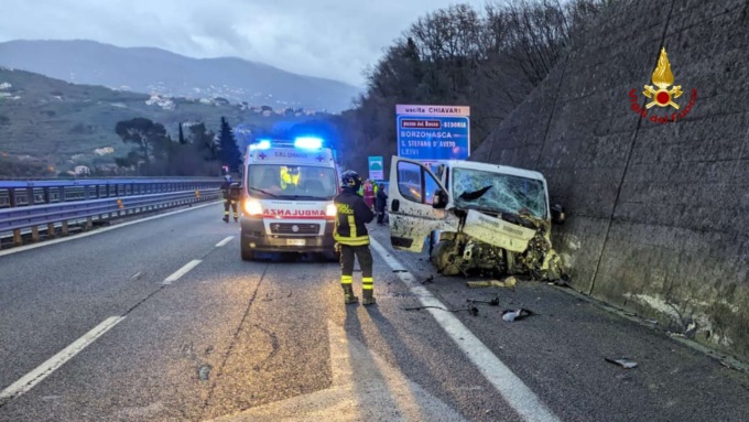 Maxi incidente in A12, un morto e diversi feriti