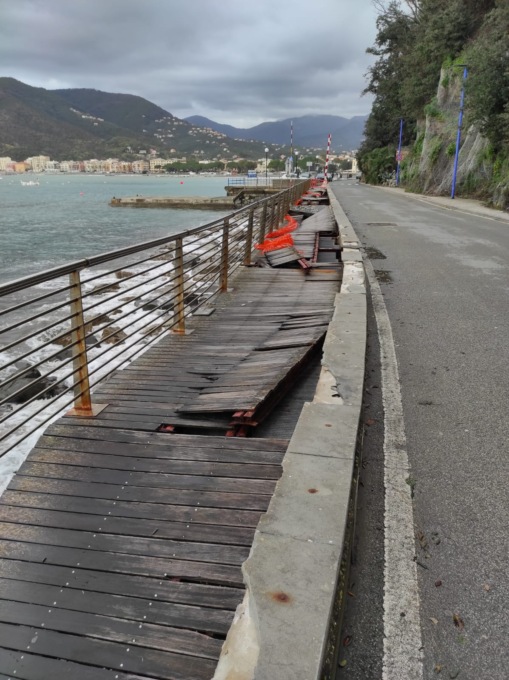 Passerella del porto, Conti e Pistacchi: “Il sindaco prende una rotonda sul mare e torna indietro”