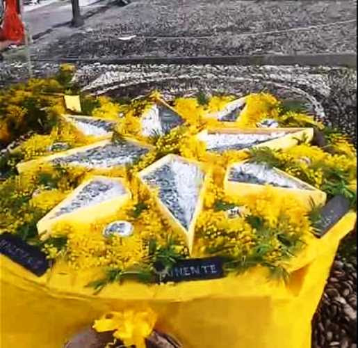 Una rosa dei venti di risseu creata dai giovani di Pieve Ligure