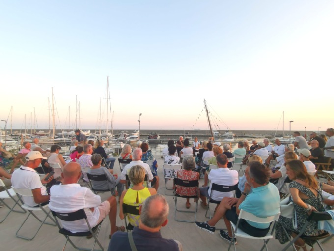“Il favoloso mondo di Giacomo” inaugura la stagione estiva 2024 alla Marina di Chiavari Calata Ovest