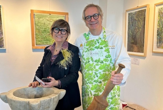 Successo di pubblico all’inaugurazione della mostra “L’arte ritrovata nell’erba persa”