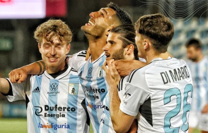 La Virtus Entella sconfigge il Perugia per 5 a 0