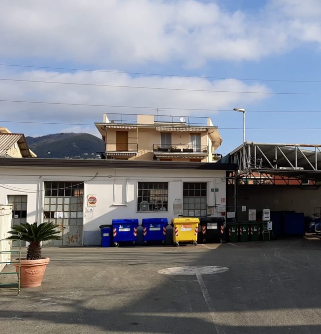 Sestri, riapre il Mercato del Riuso