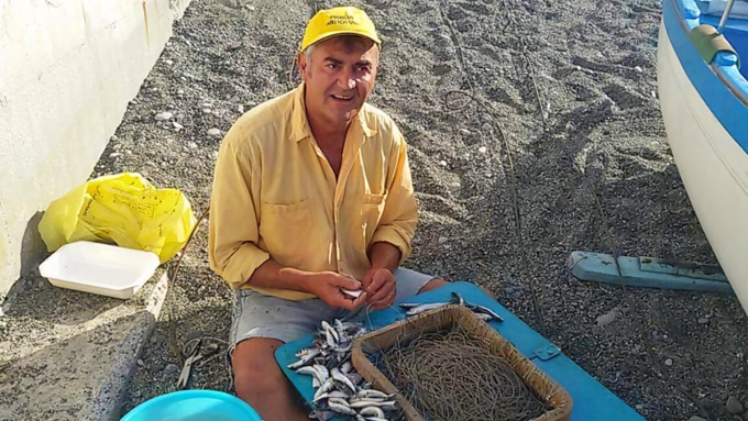 Muzio, consigliere e pescatore, in difesa della pesca dei palamiti