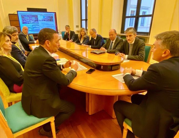 Santa, presentato il progetto di prefattibilità del parcheggio multipiano vicino alla stazione ferroviaria