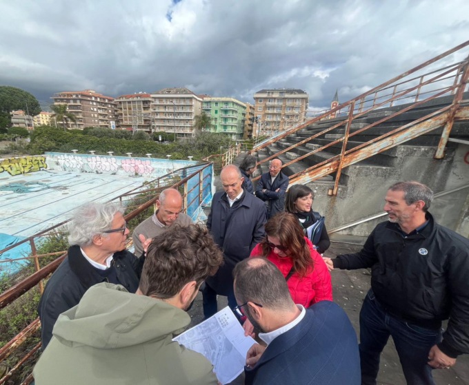 Consegnato il cantiere per il recupero della piscina del Lido