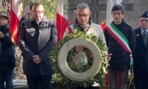 Festa della Liberazione a Recco, il sindaco Gandolfo depone le corone d'alloro