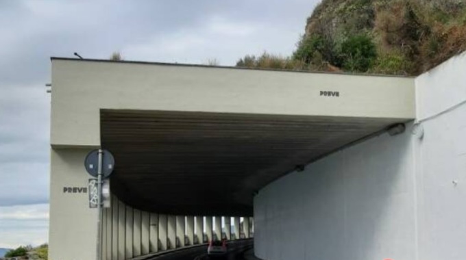 Rimandati i lavori ai cavi nelle Gallerie di Sant’Anna, transito regolare