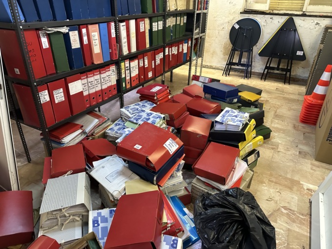 Interpellanza per il pessimo stato in cui versa l’archivio comunale di San Colombano Certenoli