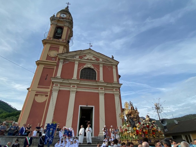Casarza, rubato l’oro di Santa Monica