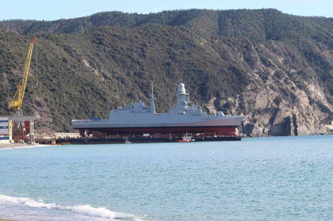 Fincantieri, Fremm sulla chiatta del concerto a Venezia dei Pink Floyd nel 1989