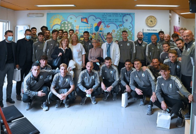 Il grande cuore della Virtus Entella: la visita ai pazienti dell’ospedale Gaslini