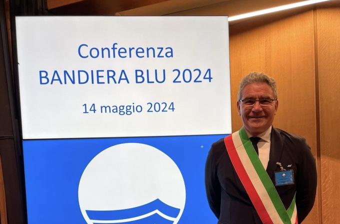 La Bandiera Blu premia per la prima volta la spiaggia di Recco