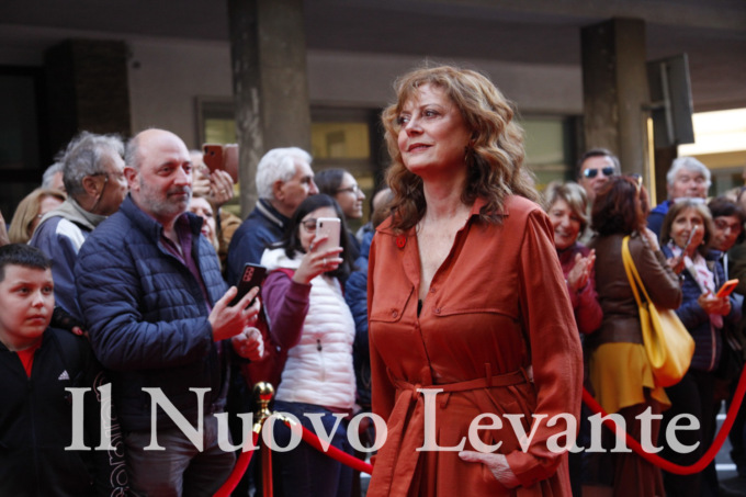 Il red carpet apre l’ottava edizione del Riviera International Film Festival: il video