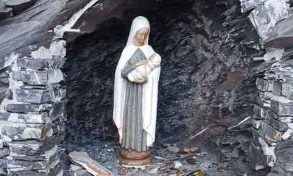 Vandalizzata la grotta della Madonna in passeggiata a Zoagli