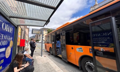 Chiavari, installata una nuova palina intelligente alla fermata bus della stazione