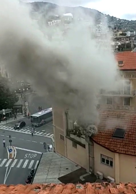 A fuoco un ristorante di Rapallo, danni alle cucine