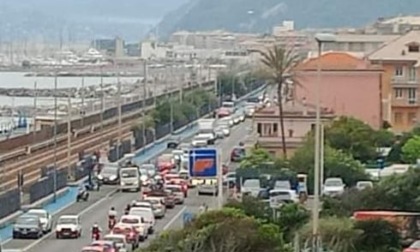 Incidente sulla via Aurelia a Cavi, traffico bloccato