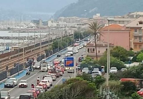 Incidente sulla via Aurelia a Cavi, traffico bloccato